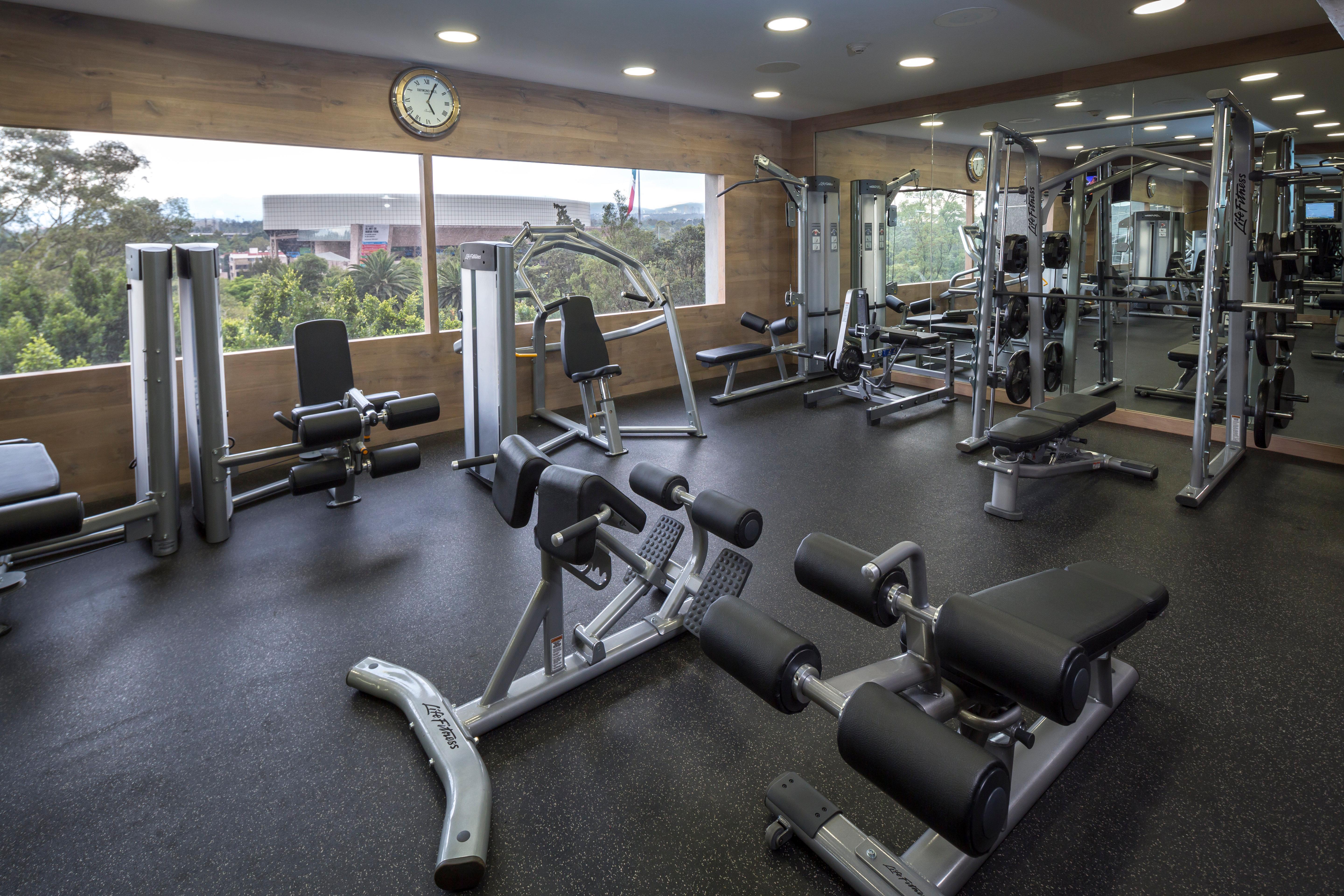 Presidente Intercontinental Mexico City By Ihg Esterno foto A gym in a hotel