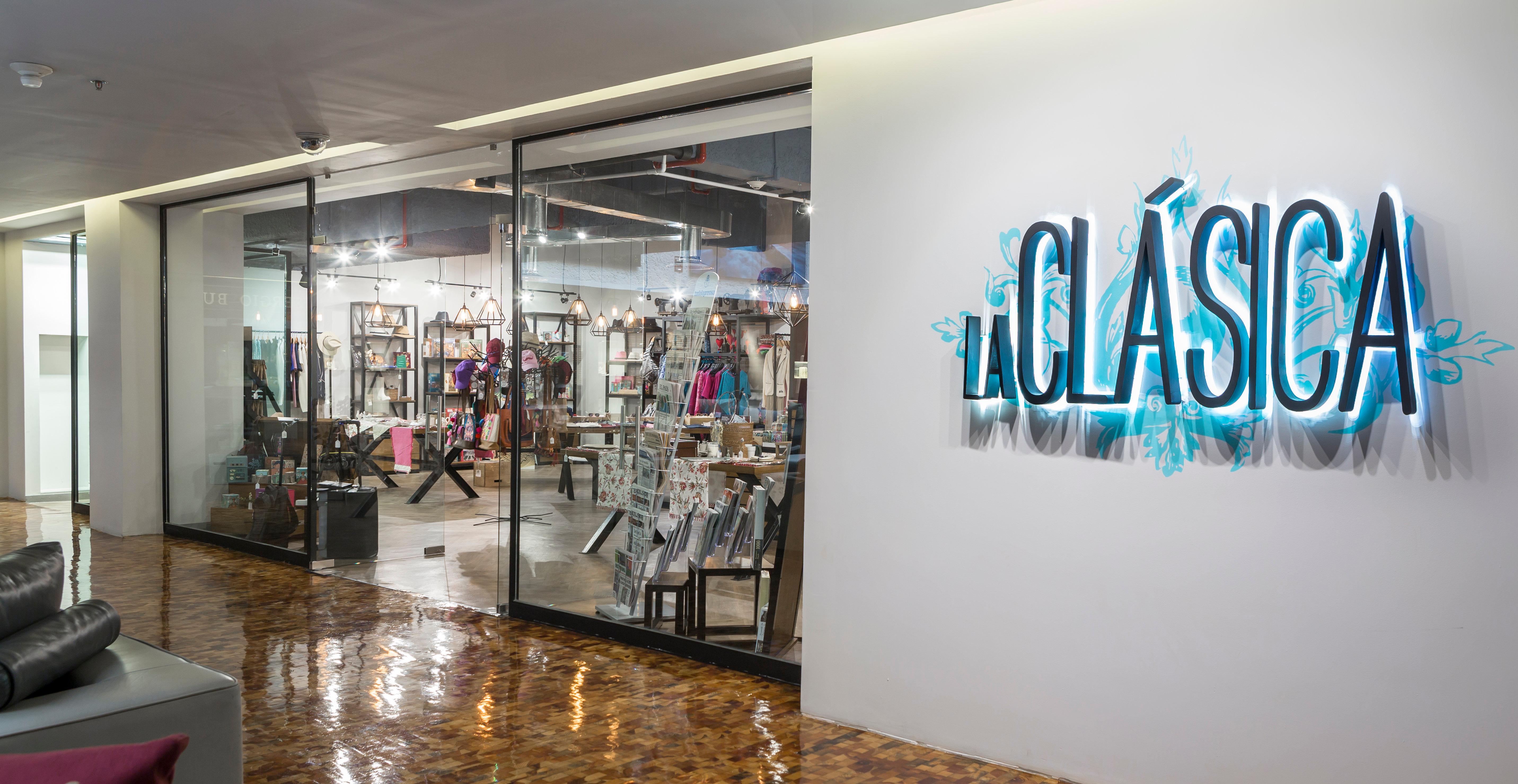 Presidente Intercontinental Mexico City By Ihg Esterno foto The entrance of the La Clásica store in Madrid, Spain.