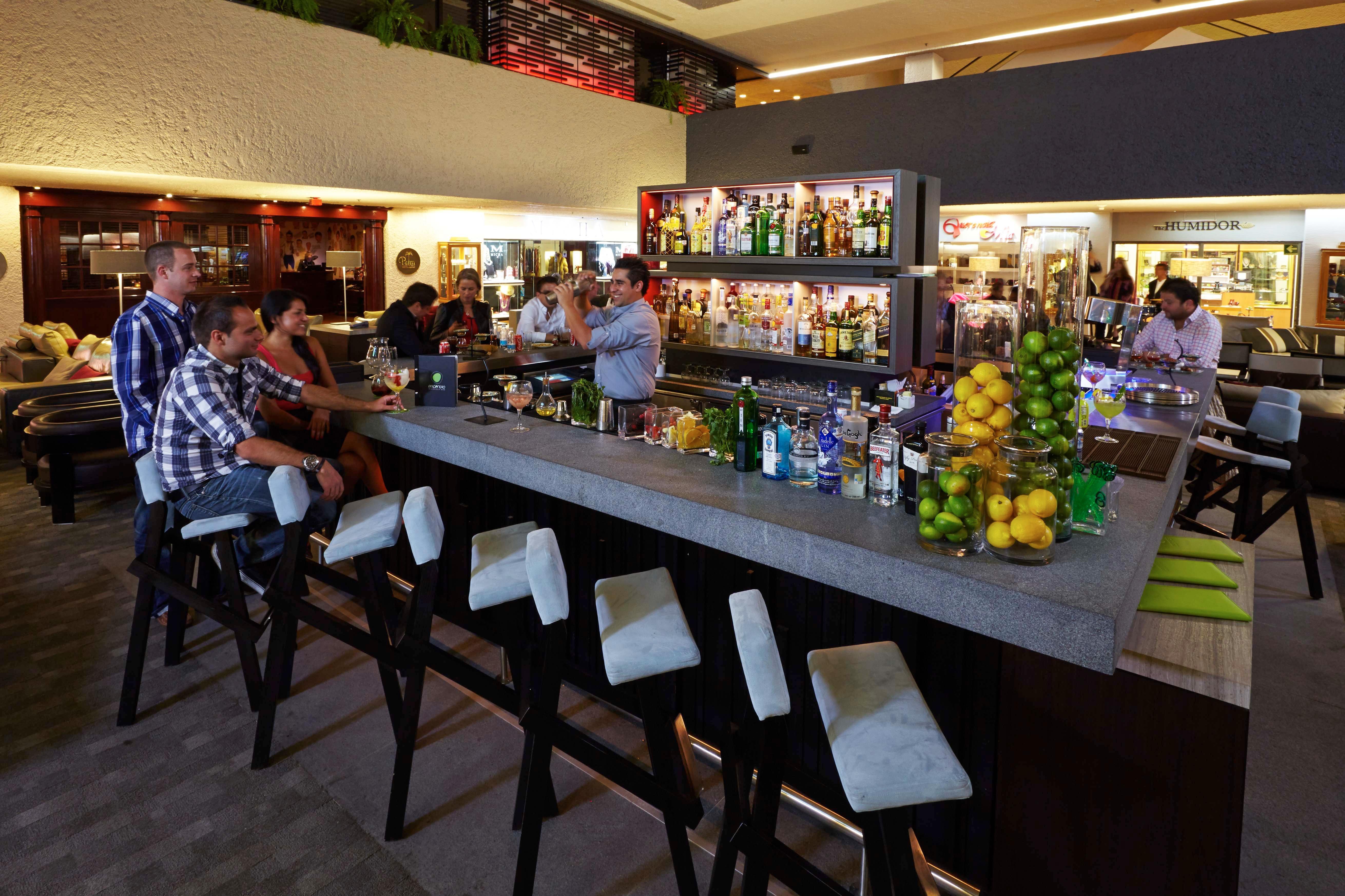 Presidente Intercontinental Mexico City By Ihg Esterno foto The bar at the new lounge