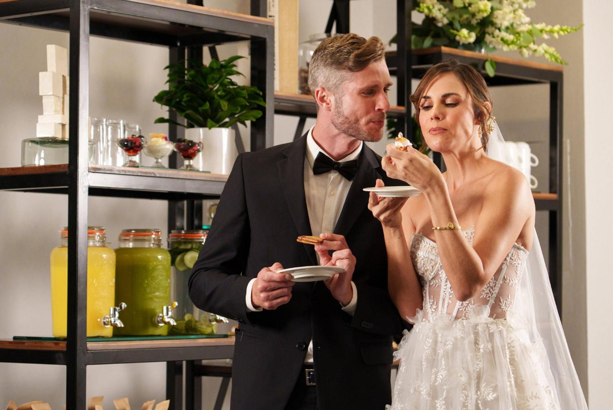 Presidente Intercontinental Mexico City By Ihg Esterno foto Wedding couple